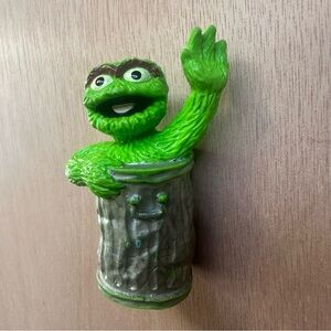 Vintage 90’s Oscar The Grouch 2.5” Sesame Street GHP Solid Figure Kids Toy